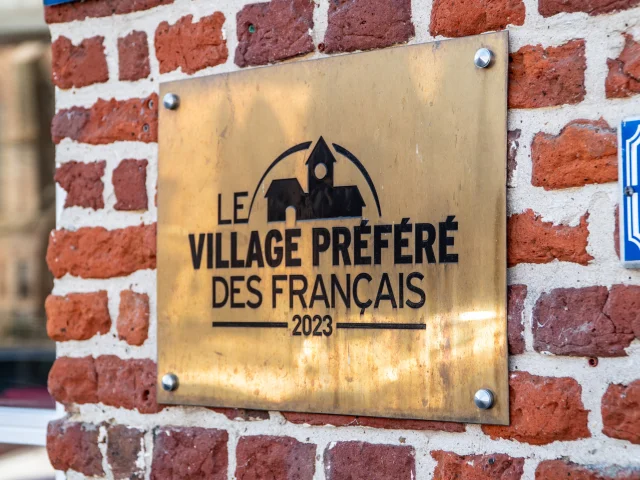 Esquelbecq Village Prefere Des Francais